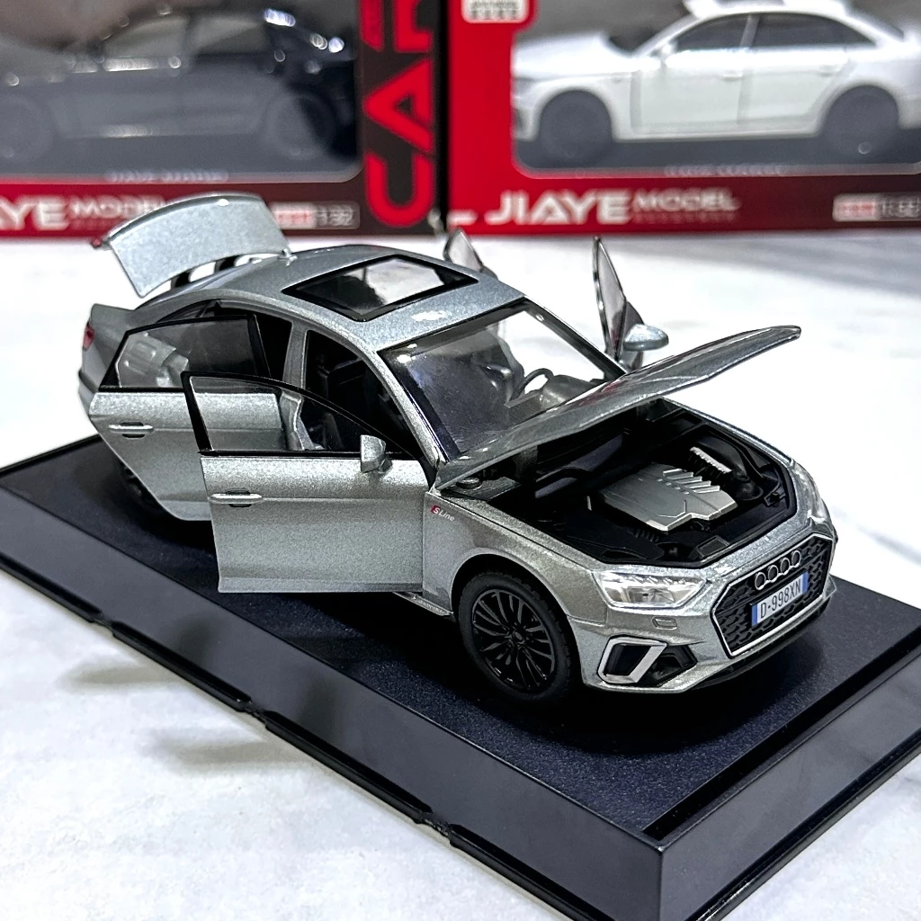 1:32 Audi A4 Alloy Car Diecast Model Rubber Tire Vehicle With Light Sound