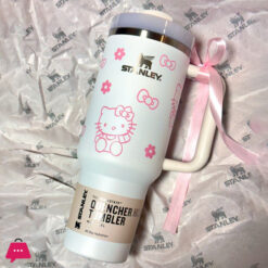 Stanley HELLO KITTY Quencher Cup 40 Oz