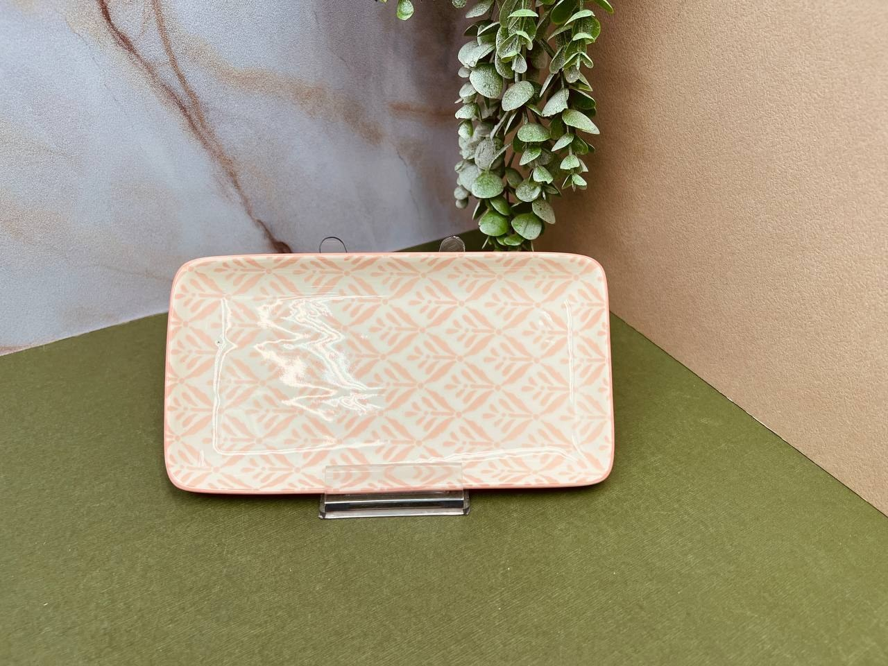 Danny Home Porcelain Round Rect Plate 7 Inch