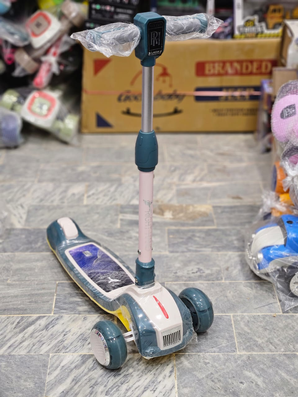 Rolls-Royce Themed Luxurious Heavy Duty Foldable Scooty For Kids For Age 3-12