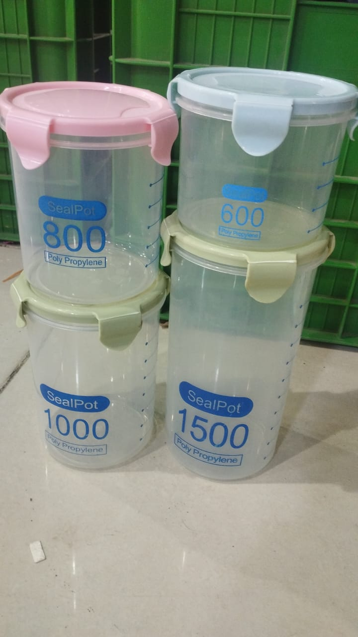 Safety Environmental Friendly Transparent Tall Straight Sided Plastic Food Storage Jar