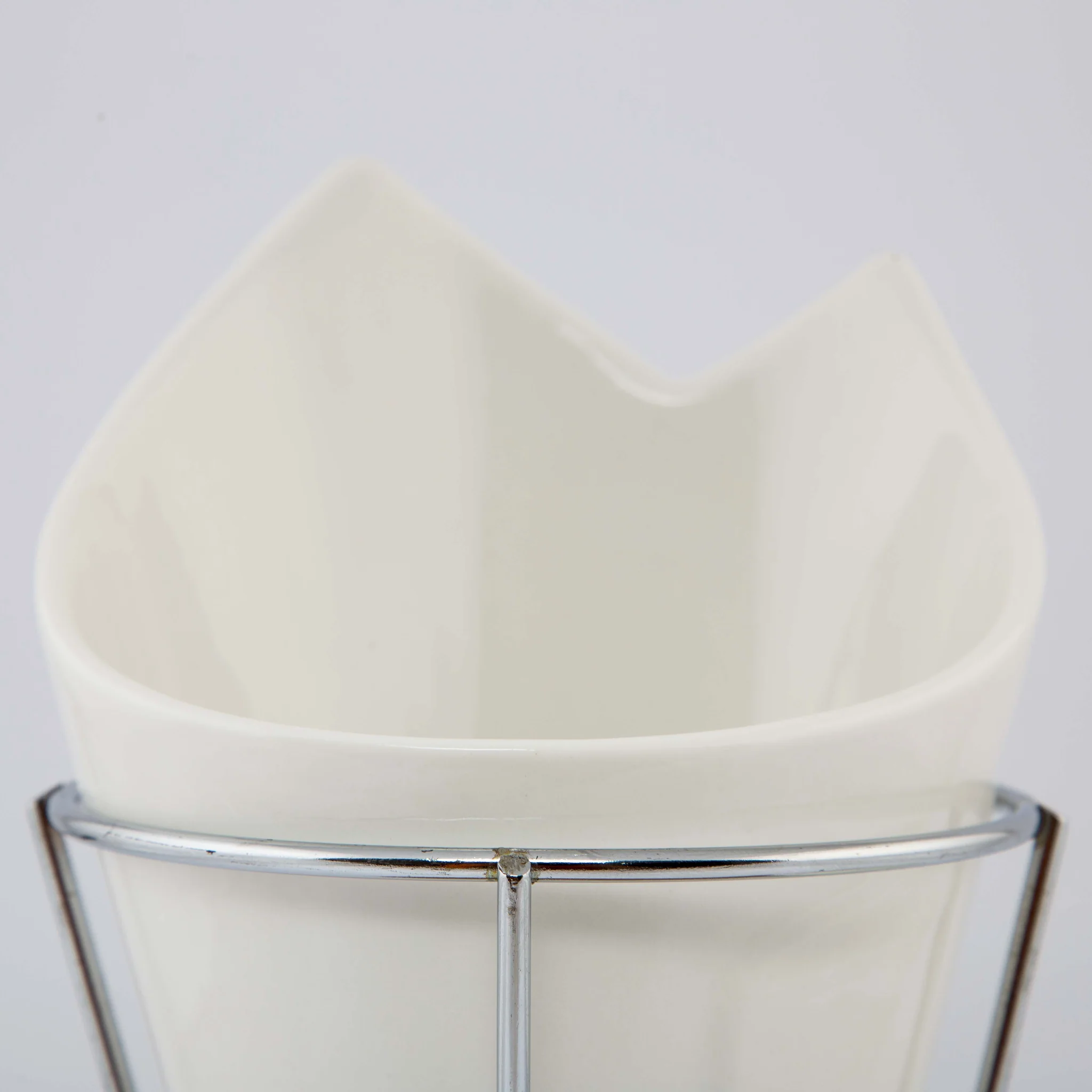 Stylish Serving Dish For Chips With Stand Wood Base