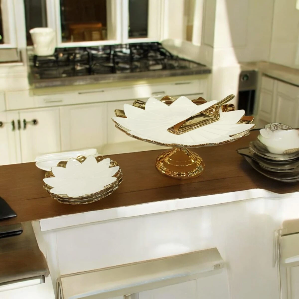 Angela Round Ceramic Cake Plate With Stand Set