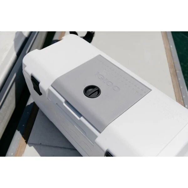 Igloo Maxcold 165 Qt Contour 165 Cool -Box 50048