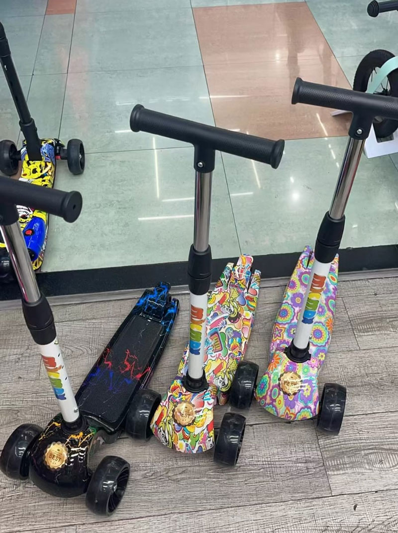 Flashing Wheel Kick Scooter 6 Flashing Wheel Kick Scooter