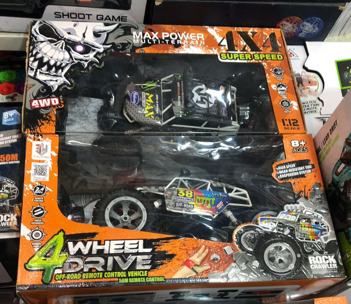 Remote-Controlled Off-Road Car Model Qx3688