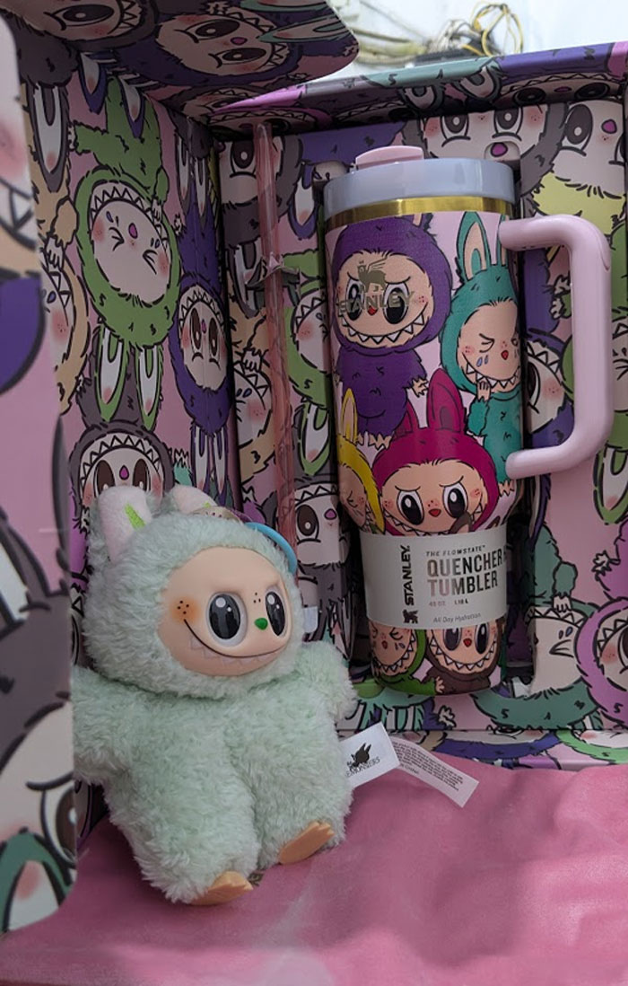 Stanley Labubu Quencher H2.0 Flowstate™ Tumbler 40 Oz Includes Labubu Gift With Pouch Straw
