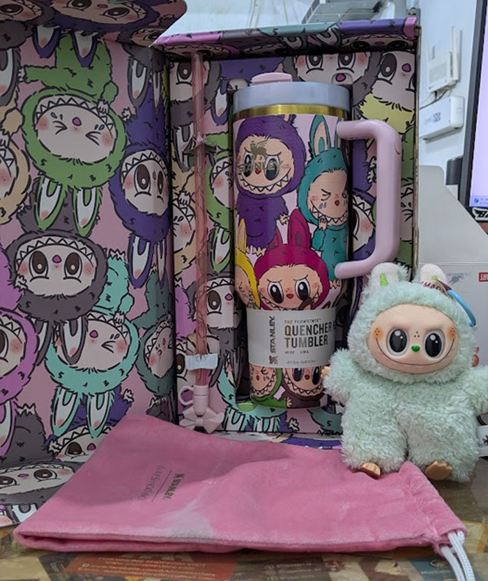 Stanley Labubu Quencher H2.0 Flowstate™ Tumbler 40 Oz Includes Labubu Gift With Pouch Straw