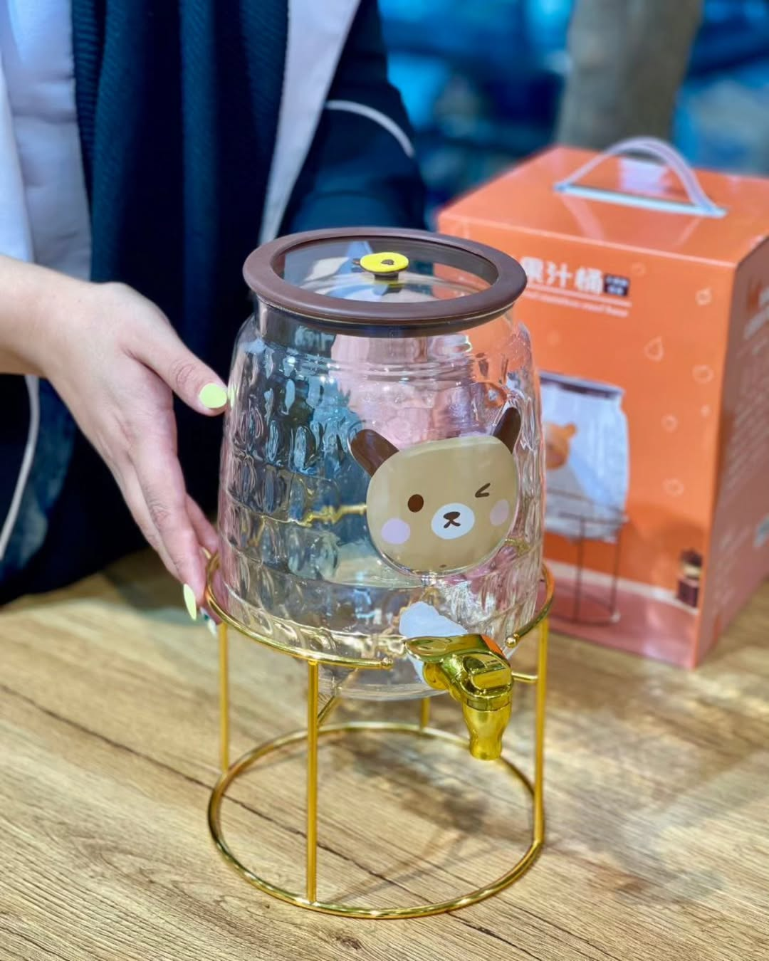 Coleman Bear Beverage Dispensers Gold Metal Stand 3.2 Liter 6 Coleman Bear Beverage Dispensers Gold Metal Stand 3.2 Liter