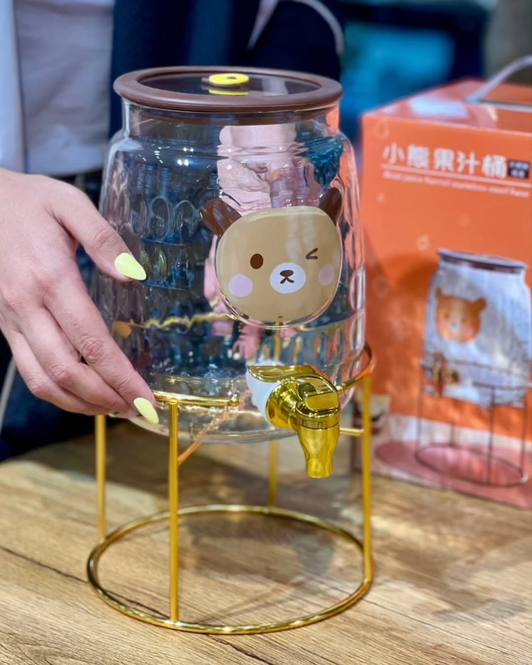 Coleman Bear Beverage Dispensers Gold Metal Stand 3.2 Liter 7 Coleman Bear Beverage Dispensers Gold Metal Stand 3.2 Liter