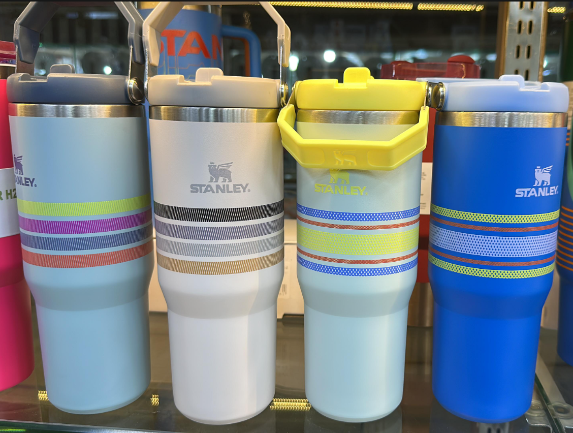 Stanley Varsity Iceflow Flip Straw Tumbler 30Oz Mist Mesh 6 Stanley Varsity Iceflow Flip Straw Tumbler 30Oz Mist Mesh