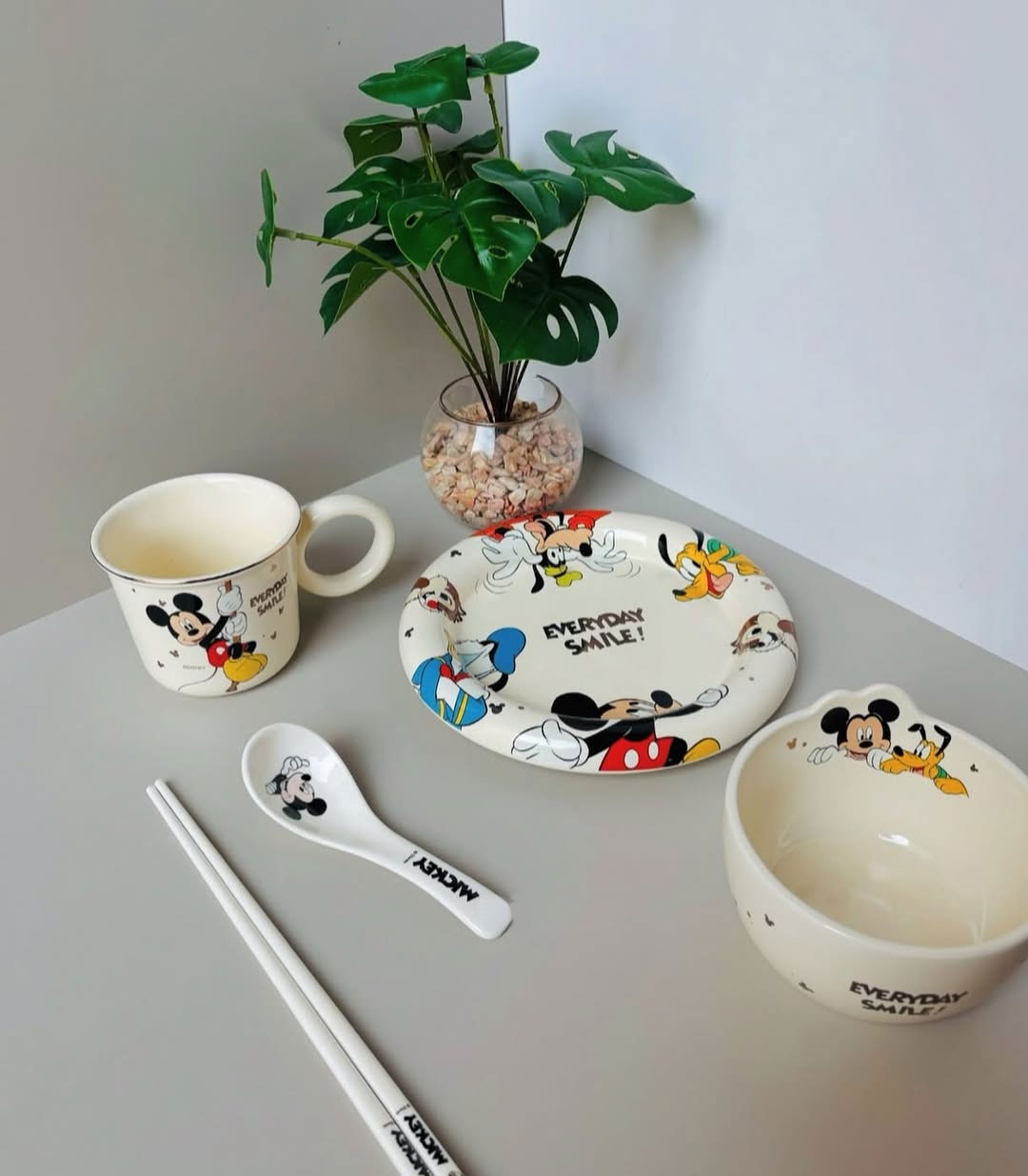 Disney Ceramic Dinnerware Set 6-Piece - Mickey And Friends