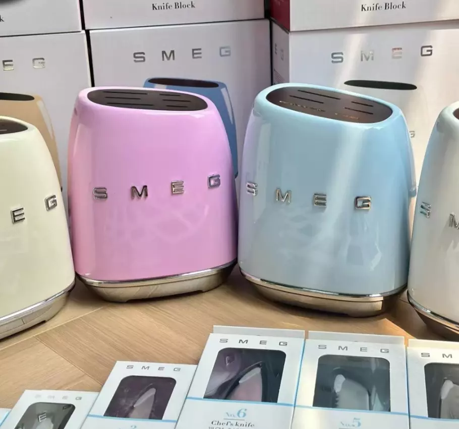 Smeg Knife Set Stainless Steel 7-Piece 10 Smeg Knife Set Stainless Steel 7-Piece