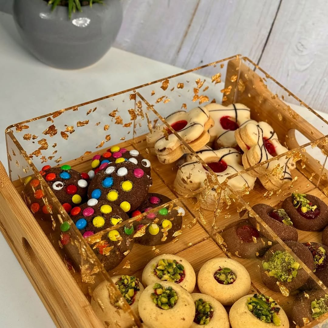 Acrylic 4 And 6 Compartment Nuts Or Snacks Tray