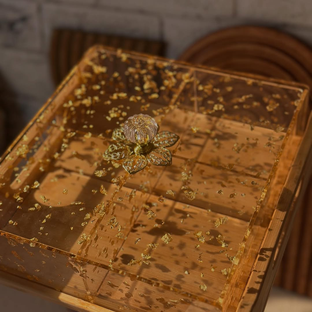 Acrylic 4 And 6 Compartment Nuts Or Snacks Tray