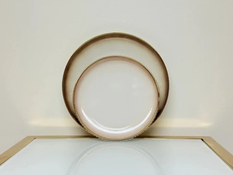 32-Piece Gradient Ceramic Dinnerware Set With Gold Trim