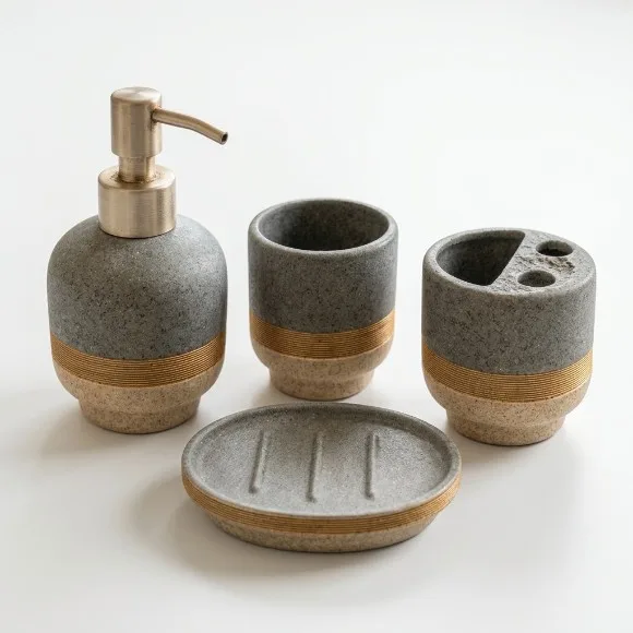 4 Pieces of Contemporary Bathroom Accessories