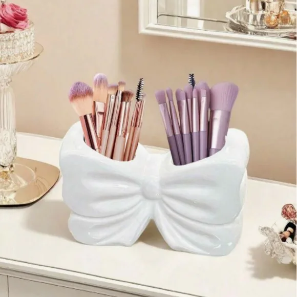 Cute Bow Makeup Brush Holder