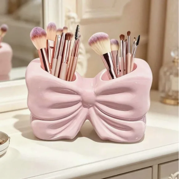 Cute Bow Makeup Brush Holder