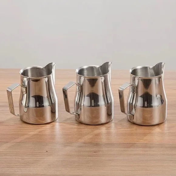 Italian Style Milk Frothing Pitcher Steaming Pitchers Professional Milk Foam Jug Latte Art Making Tools 500ml / 700ml