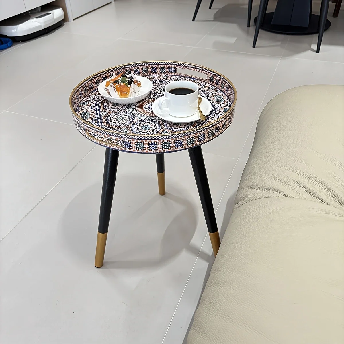 1 set plastic serving tray with 3 legs decorative coffee table with handles bohemian style sofa side table for living room perfume and jewelry storage tray for bedside Product details 5